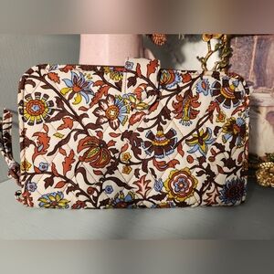 Vera Bradley Wildwood Wallet Quilted Zip Clutch 7.5x5 Pouch